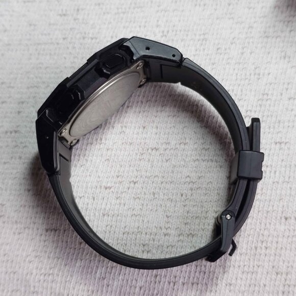 Casio G-Shock GD-B500-1JF Black Men's Watch Bluetooth Pedometer Slim Digital - Picture 7 of 10